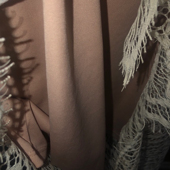 Alya floral lace overlay dress size small - Picture 5 of 10